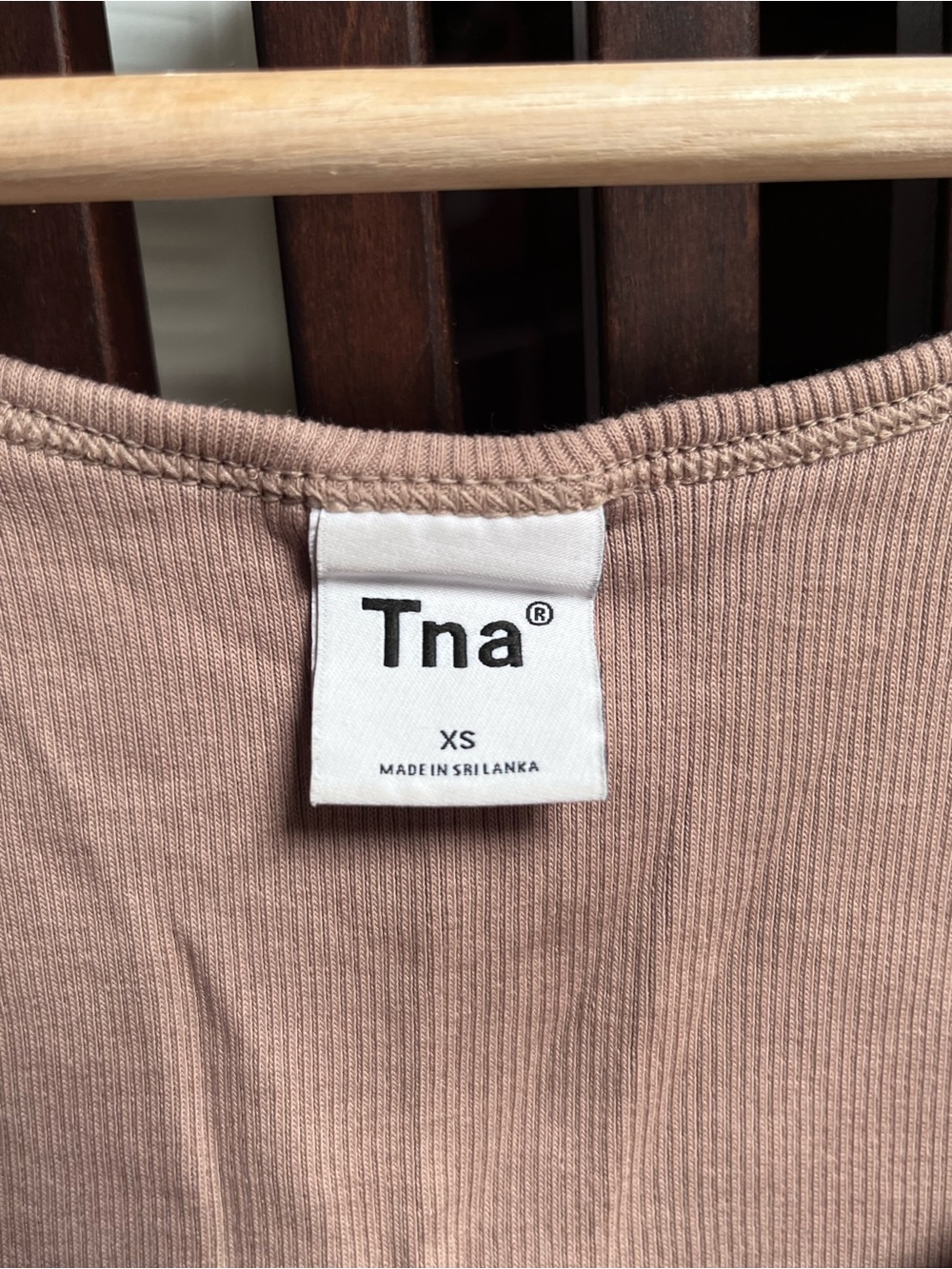 TNA Ribbed Crop Tank - Picture 2 of 2